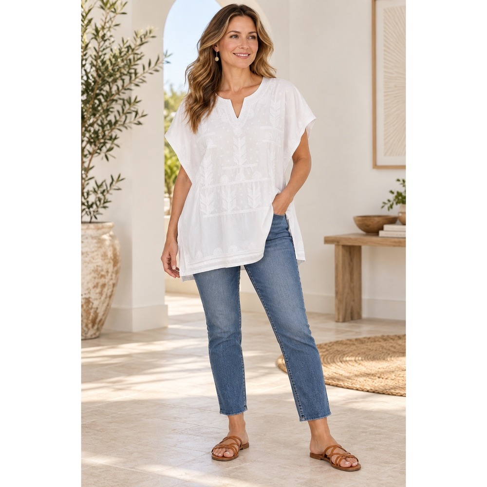 Chico's White Embroidered V-Neck Top Boho Minimalist L/XL Short Sleeve